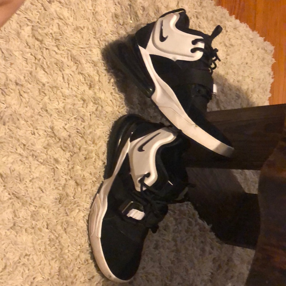 Mens Nike Air Force 270
